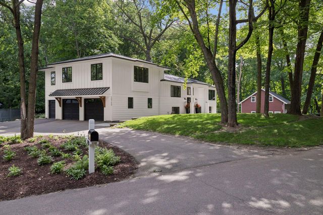 20750 Garden Road, Excelsior, MN 55331