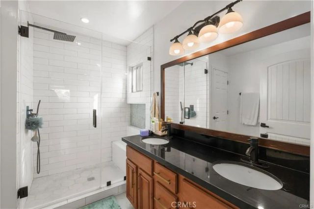21016 Lull St, Canoga Park, CA 91304