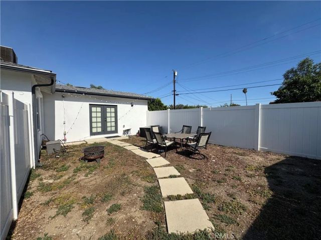 21016 Lull St, Canoga Park, CA 91304