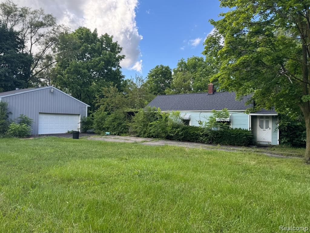2609 Bertha Avenue, Flint, MI 48504