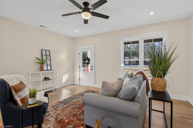 559 Memorial Park Drive, Sparta, NC 28675