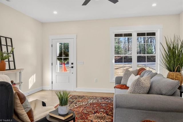 559 Memorial Park Drive, Sparta, NC 28675