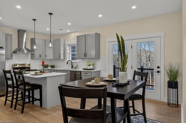 559 Memorial Park Drive, Sparta, NC 28675