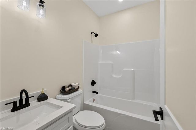 559 Memorial Park Drive, Sparta, NC 28675