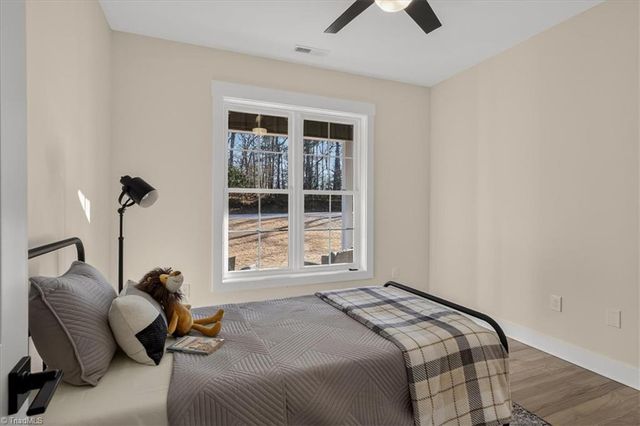 559 Memorial Park Drive, Sparta, NC 28675