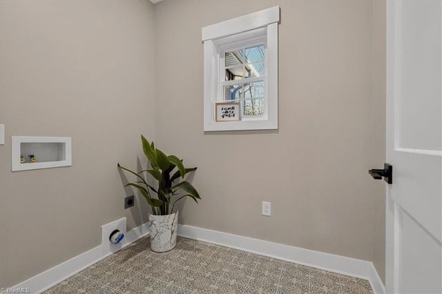 559 Memorial Park Drive, Sparta, NC 28675