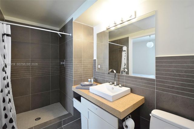 435 21st St 205, Miami Beach, FL 33139