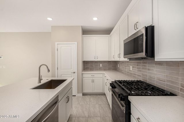 5617 N 205TH Lane, Buckeye, AZ 85396