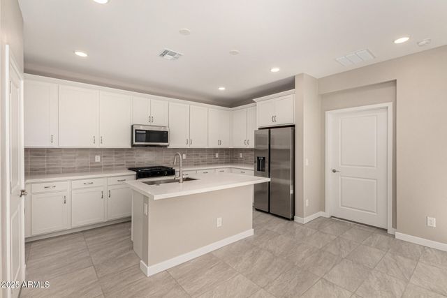 5617 N 205TH Lane, Buckeye, AZ 85396