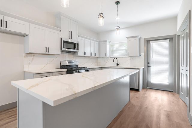 9920 Dipping Woods Street, Houston, TX 77076