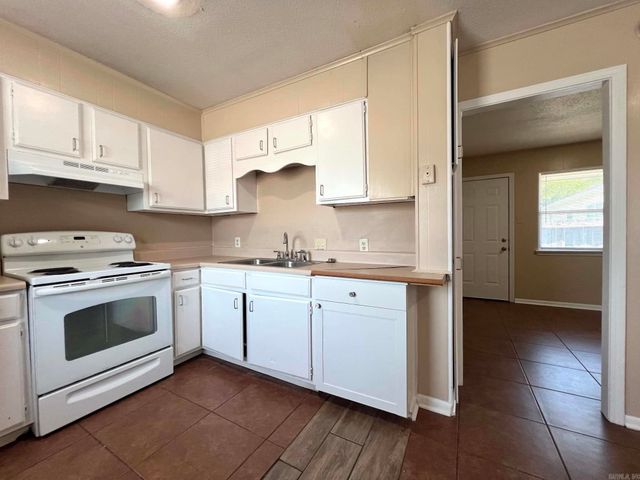 120 S Elm Street, Jacksonville, AR 72076