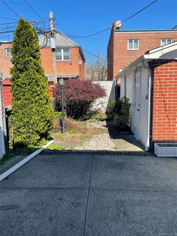 60-71 72nd Street, Maspeth, NY 11378