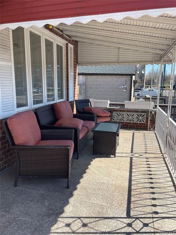 60-71 72nd Street, Maspeth, NY 11378