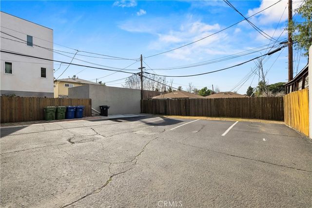 5619 Irvine, North Hollywood, CA 91601