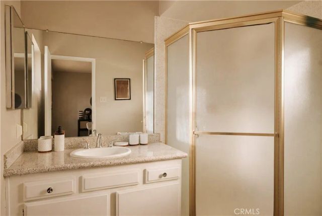 5315 Yarmouth Avenue 322, Encino, CA 91316