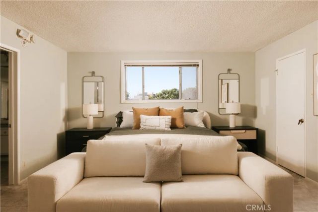 5315 Yarmouth Avenue 322, Encino, CA 91316