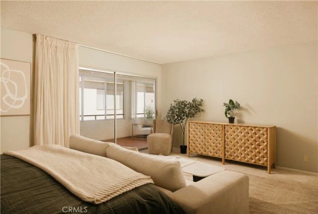 5315 Yarmouth Avenue 322, Encino, CA 91316