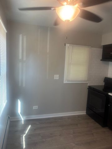 1340 N main Street D11, Wheaton, IL 60187