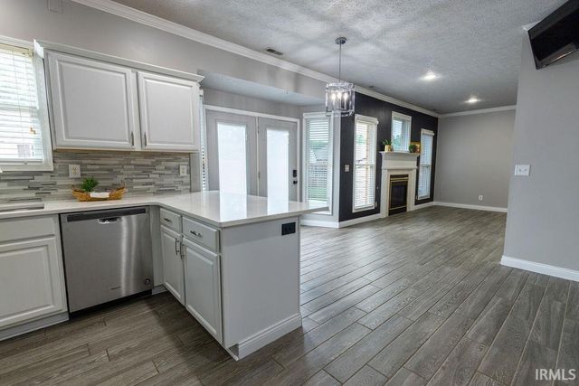 2806 N Stockwell Road, Evansville, IN 47715