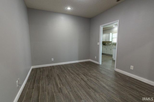 2806 N Stockwell Road, Evansville, IN 47715