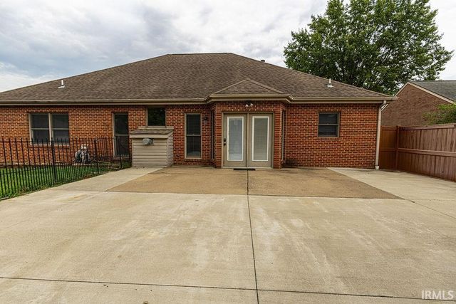 2806 N Stockwell Road, Evansville, IN 47715