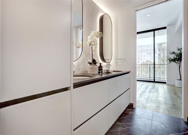 610 Davis ST 3008, Austin, TX 78701