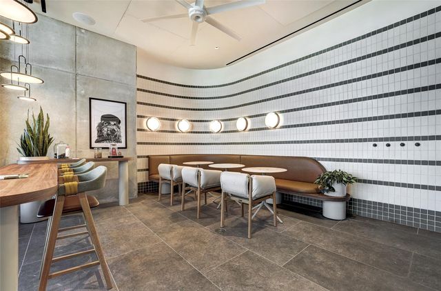 610 Davis ST 3008, Austin, TX 78701