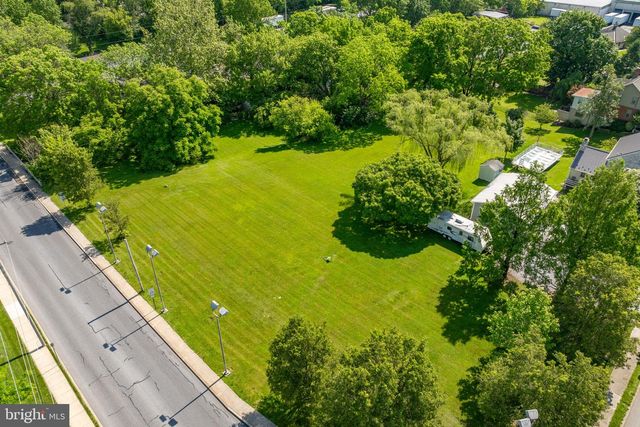 601 E MAIN ST, Lititz, PA 17543