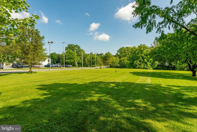 601 E MAIN ST, Lititz, PA 17543