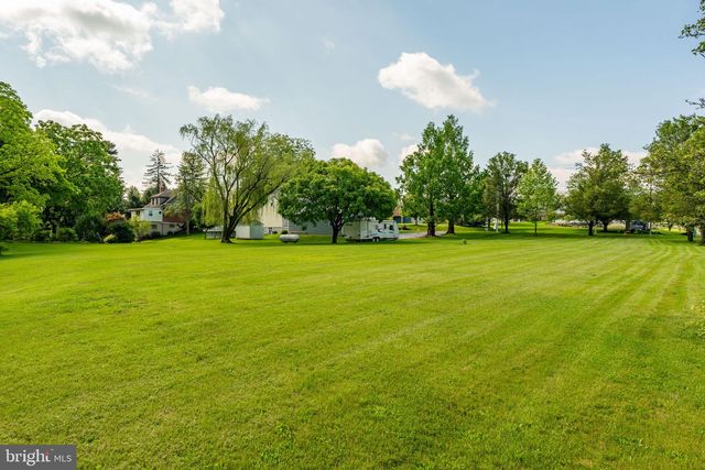 601 E MAIN ST, Lititz, PA 17543