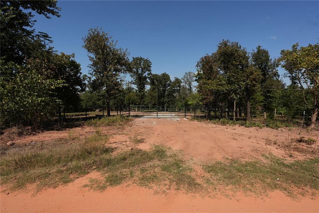 19331 Mooseville Drive, Noble, OK 73068