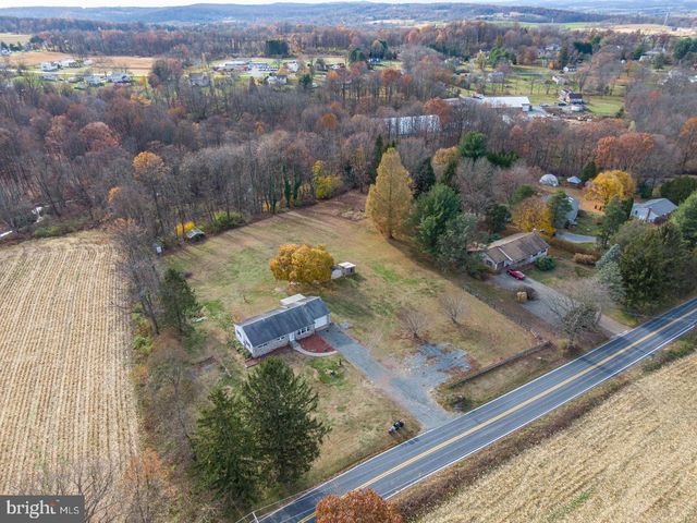 44 FREDERICKSVILLE RD, Mertztown, PA 19539