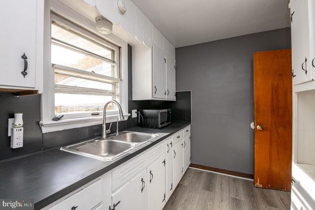 44 FREDERICKSVILLE RD, Mertztown, PA 19539