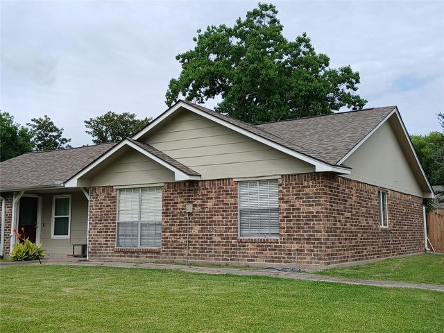 3807 Quiet Place Drive, Houston, TX 77082