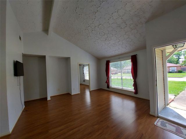 3807 Quiet Place Drive, Houston, TX 77082
