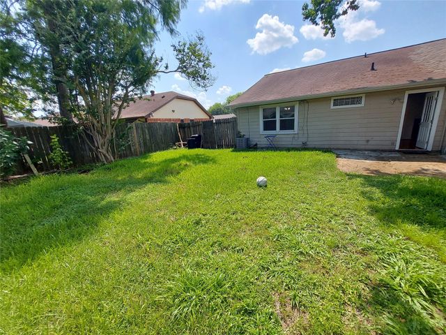 3807 Quiet Place Drive, Houston, TX 77082