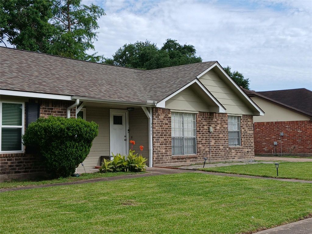 3807 Quiet Place Drive, Houston, TX 77082