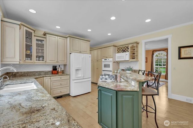 6215 63rd Avenue NE, Olympia, WA 98516