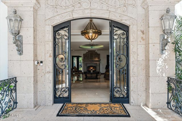 6412 E Doubletree Ranch Road, Paradise Valley, AZ 85253