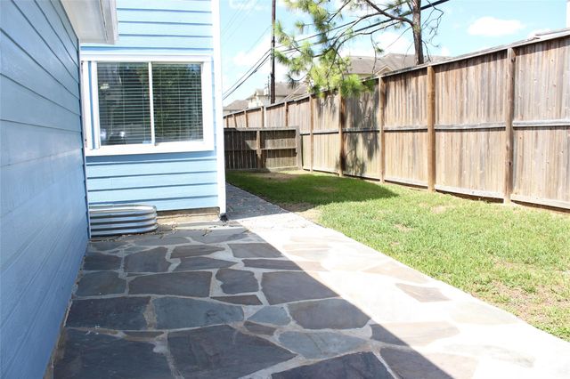 11955 Chanteloup Drive, Houston, TX 77047
