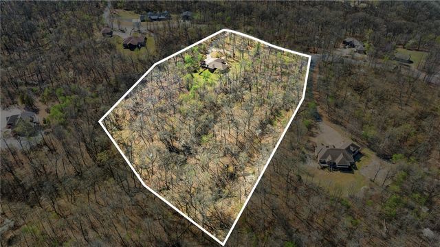 6 Grimsay Drive, Bella Vista, AR 72715