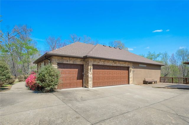6 Grimsay Drive, Bella Vista, AR 72715