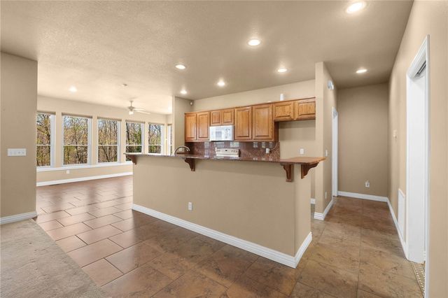 6 Grimsay Drive, Bella Vista, AR 72715