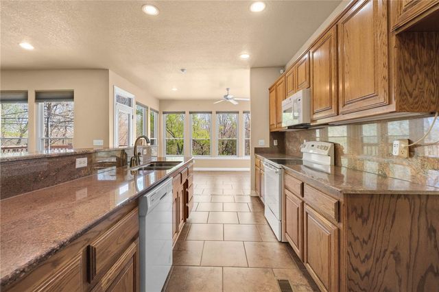 6 Grimsay Drive, Bella Vista, AR 72715