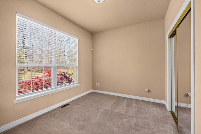 6 Grimsay Drive, Bella Vista, AR 72715