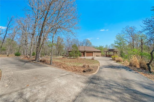 6 Grimsay Drive, Bella Vista, AR 72715