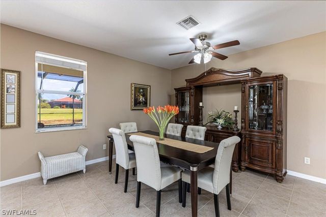 1893 Par DR, Naples, FL 34120