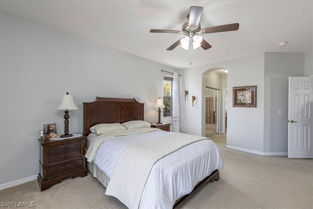 1893 Par DR, Naples, FL 34120