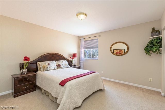 1893 Par DR, Naples, FL 34120