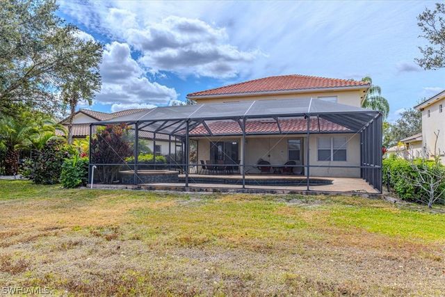 1893 Par DR, Naples, FL 34120